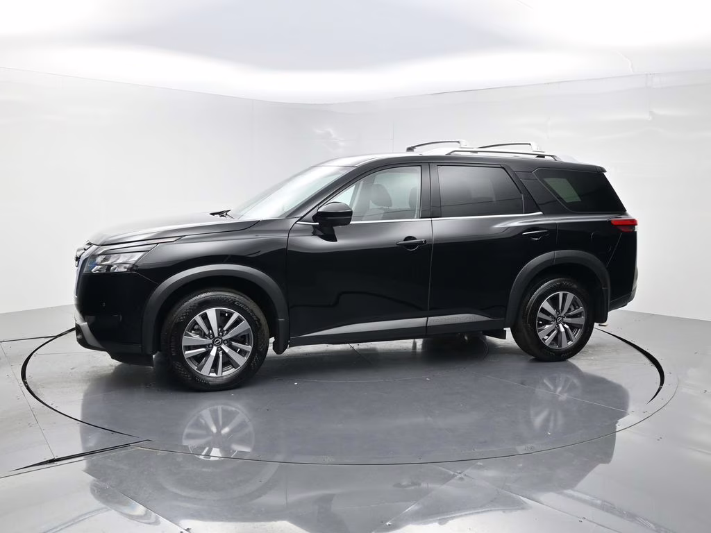 2025 Super Black Nissan Pathfinder SL 4X4 SUV