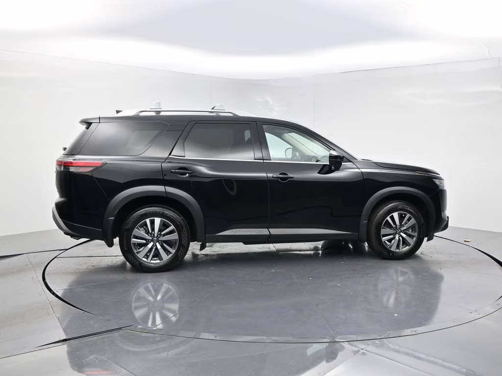 2025 Super Black Nissan Pathfinder SL 4X4 SUV