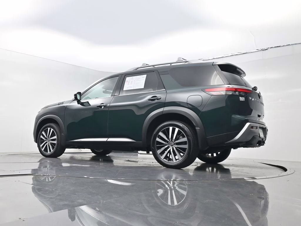 2025 Obsidian Green Pearl Nissan Pathfinder Platinum 4X4 SUV