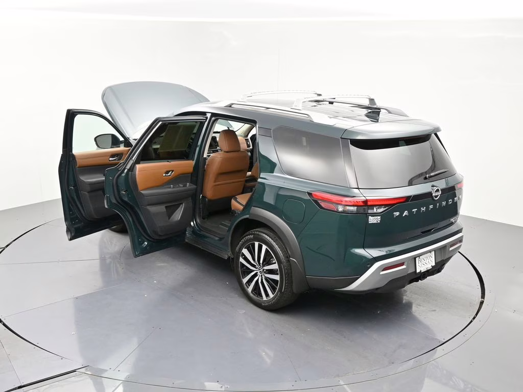 2025 Obsidian Green Pearl Nissan Pathfinder Platinum 4X4 SUV