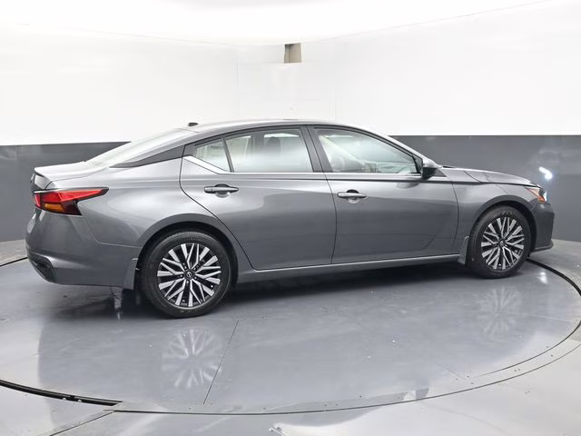 2026 Gun Metallic Nissan Altima 2.5 SV FWD Sedan