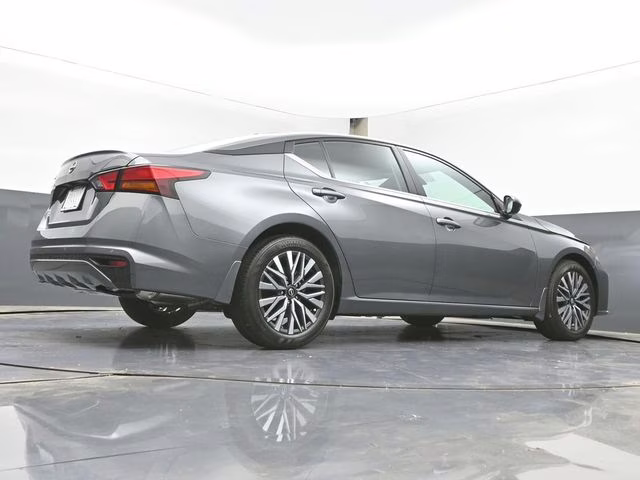 2026 Gun Metallic Nissan Altima 2.5 SV FWD Sedan