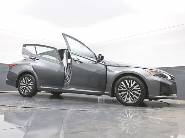 2026 Gun Metallic Nissan Altima 2.5 SV FWD Sedan