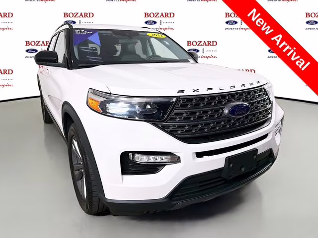 2022 White Metallic Ford Explorer XLT 4X4 SUV