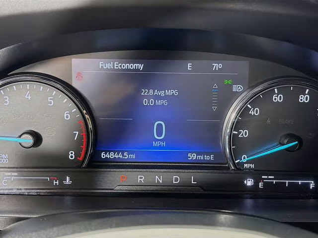 2022 White Metallic Ford Explorer XLT 4X4 SUV