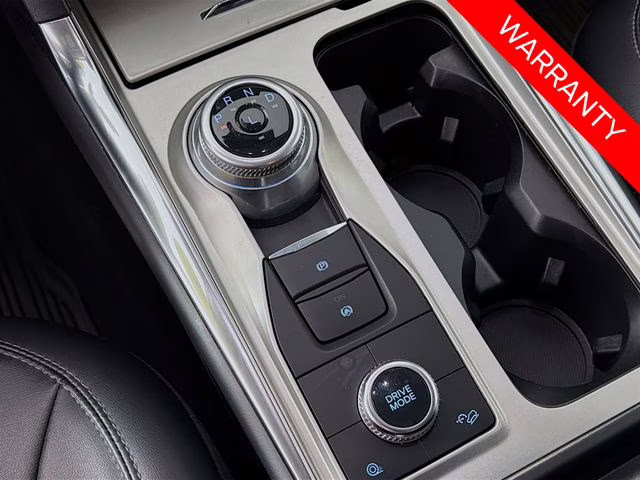 2022 White Metallic Ford Explorer XLT 4X4 SUV