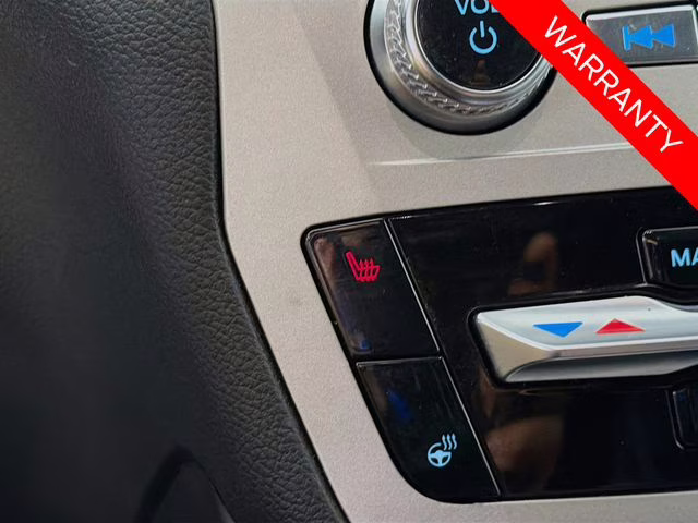 2022 White Metallic Ford Explorer XLT 4X4 SUV