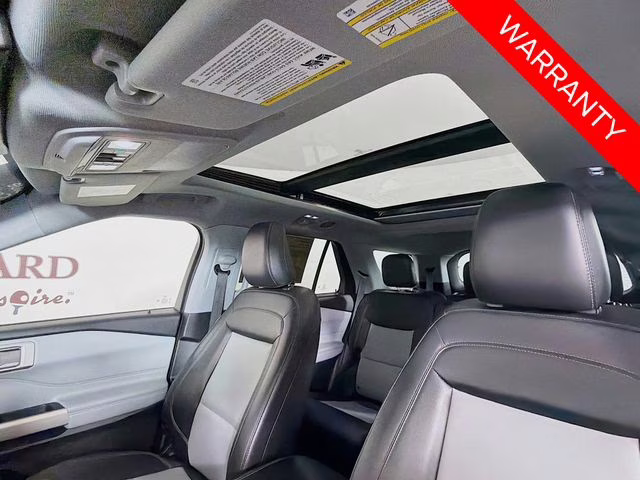 2022 White Metallic Ford Explorer XLT 4X4 SUV