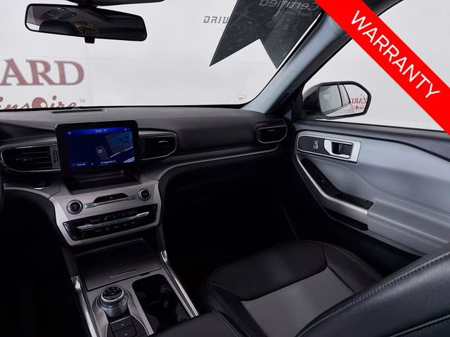2022 White Metallic Ford Explorer XLT 4X4 SUV