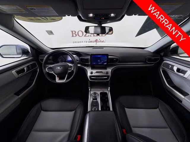 2022 White Metallic Ford Explorer XLT 4X4 SUV