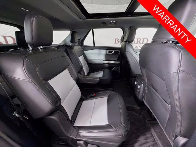 2022 White Metallic Ford Explorer XLT 4X4 SUV