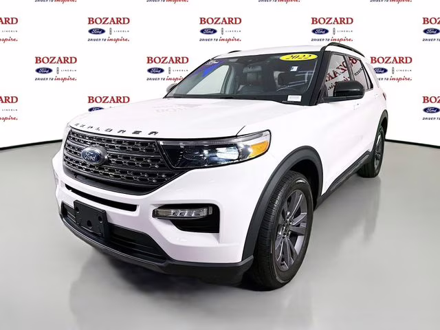2022 White Metallic Ford Explorer XLT 4X4 SUV