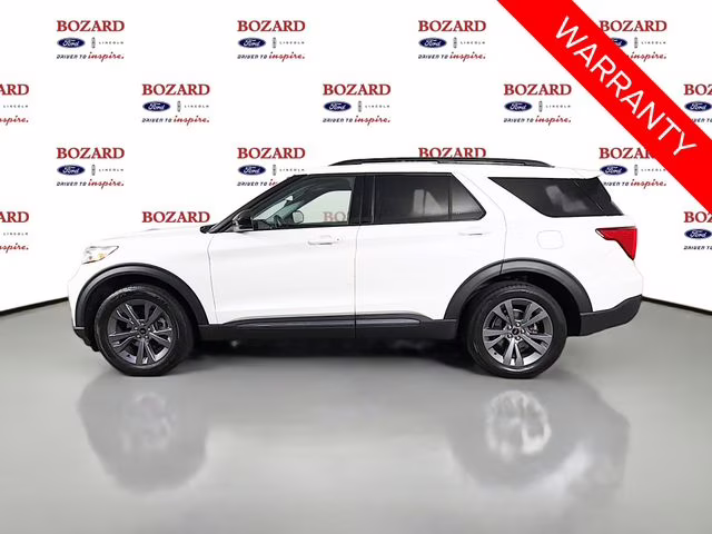2022 White Metallic Ford Explorer XLT 4X4 SUV