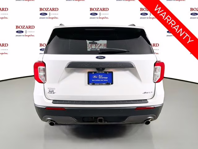 2022 White Metallic Ford Explorer XLT 4X4 SUV