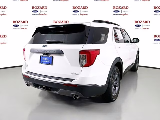 2022 White Metallic Ford Explorer XLT 4X4 SUV