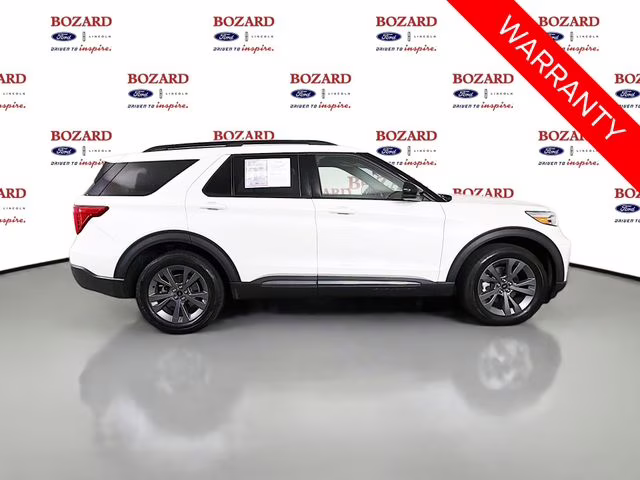 2022 White Metallic Ford Explorer XLT 4X4 SUV