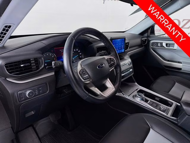2022 White Metallic Ford Explorer XLT 4X4 SUV
