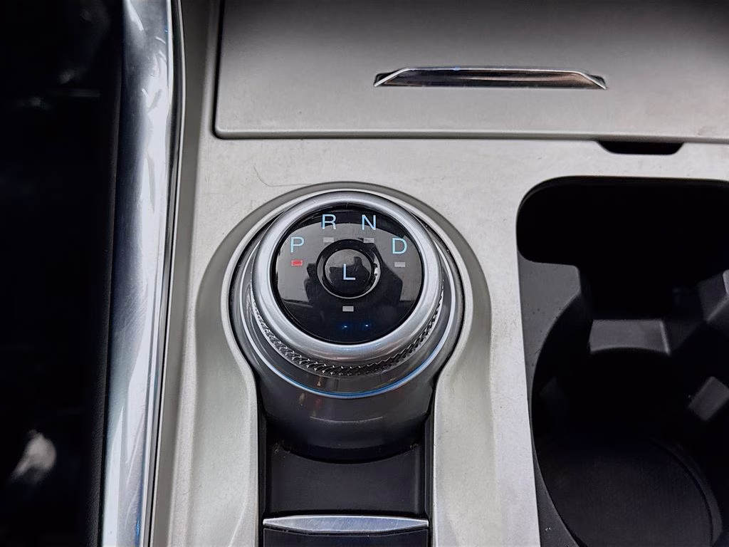 2022 Gray Metallic Ford Explorer XLT RWD SUV