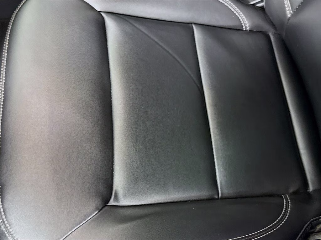 2022 Gray Metallic Ford Explorer XLT RWD SUV