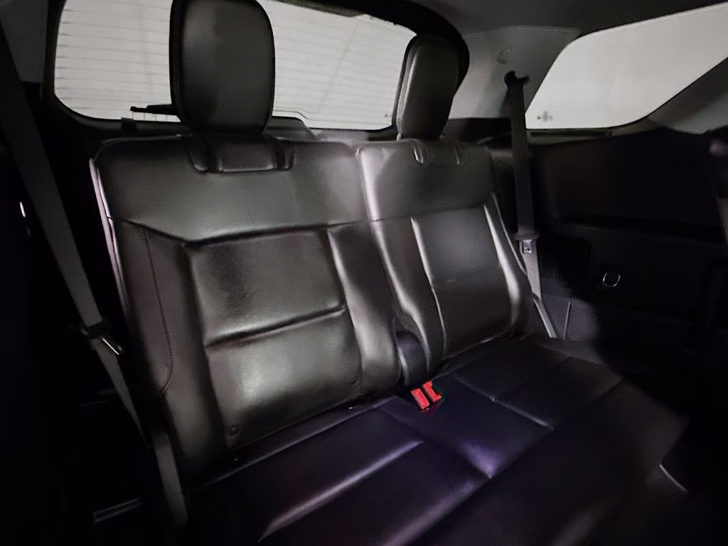 2022 Gray Metallic Ford Explorer XLT RWD SUV