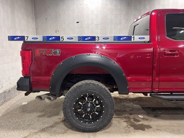 2019 Ruby Red Metallic Tinted Clearcoat Ford Super Duty F-350 SRW Lariat 4X4 Truck