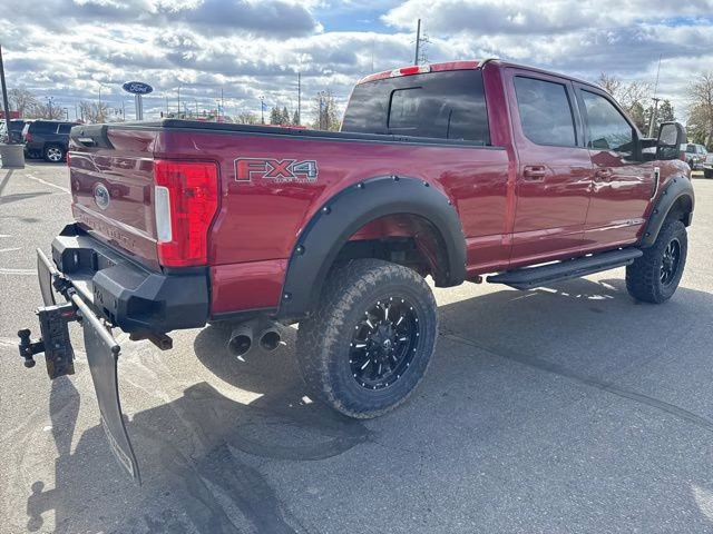 2019 Ruby Red Metallic Tinted Clearcoat Ford Super Duty F-350 SRW Lariat 4X4 Truck