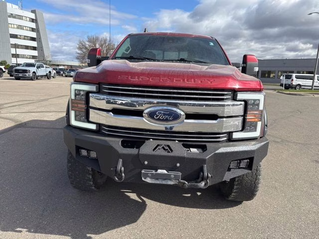 2019 Ruby Red Metallic Tinted Clearcoat Ford Super Duty F-350 SRW Lariat 4X4 Truck