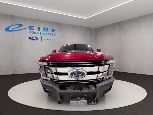 2019 Ruby Red Metallic Tinted Clearcoat Ford Super Duty F-350 SRW Lariat 4X4 Truck