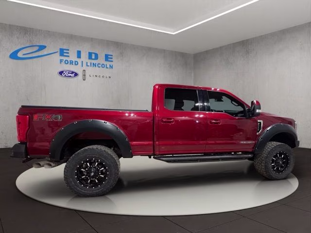 2019 Ruby Red Metallic Tinted Clearcoat Ford Super Duty F-350 SRW Lariat 4X4 Truck