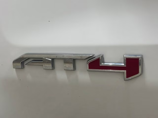 2022 Summit White GMC Sierra 1500 AT4 4X4 Truck