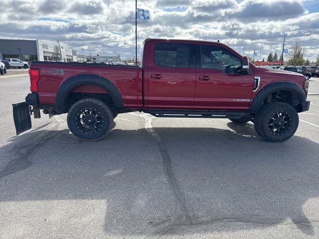 2019 Ruby Red Metallic Tinted Clearcoat Ford Super Duty F-350 SRW Lariat 4X4 Truck