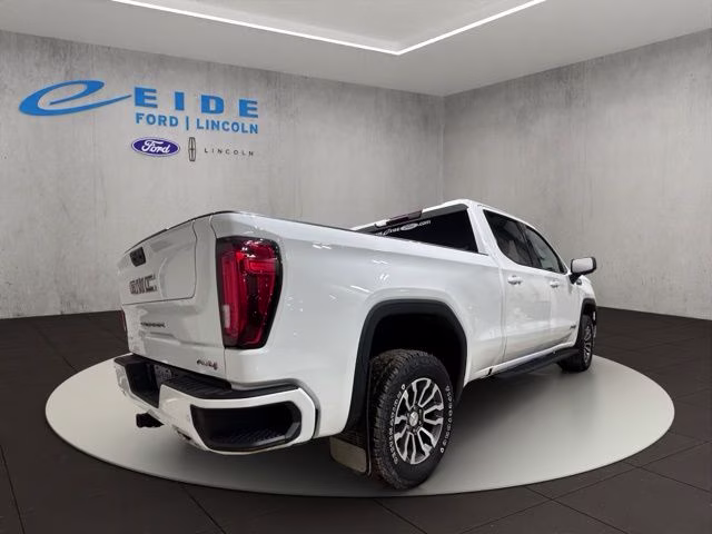2022 Summit White GMC Sierra 1500 AT4 4X4 Truck