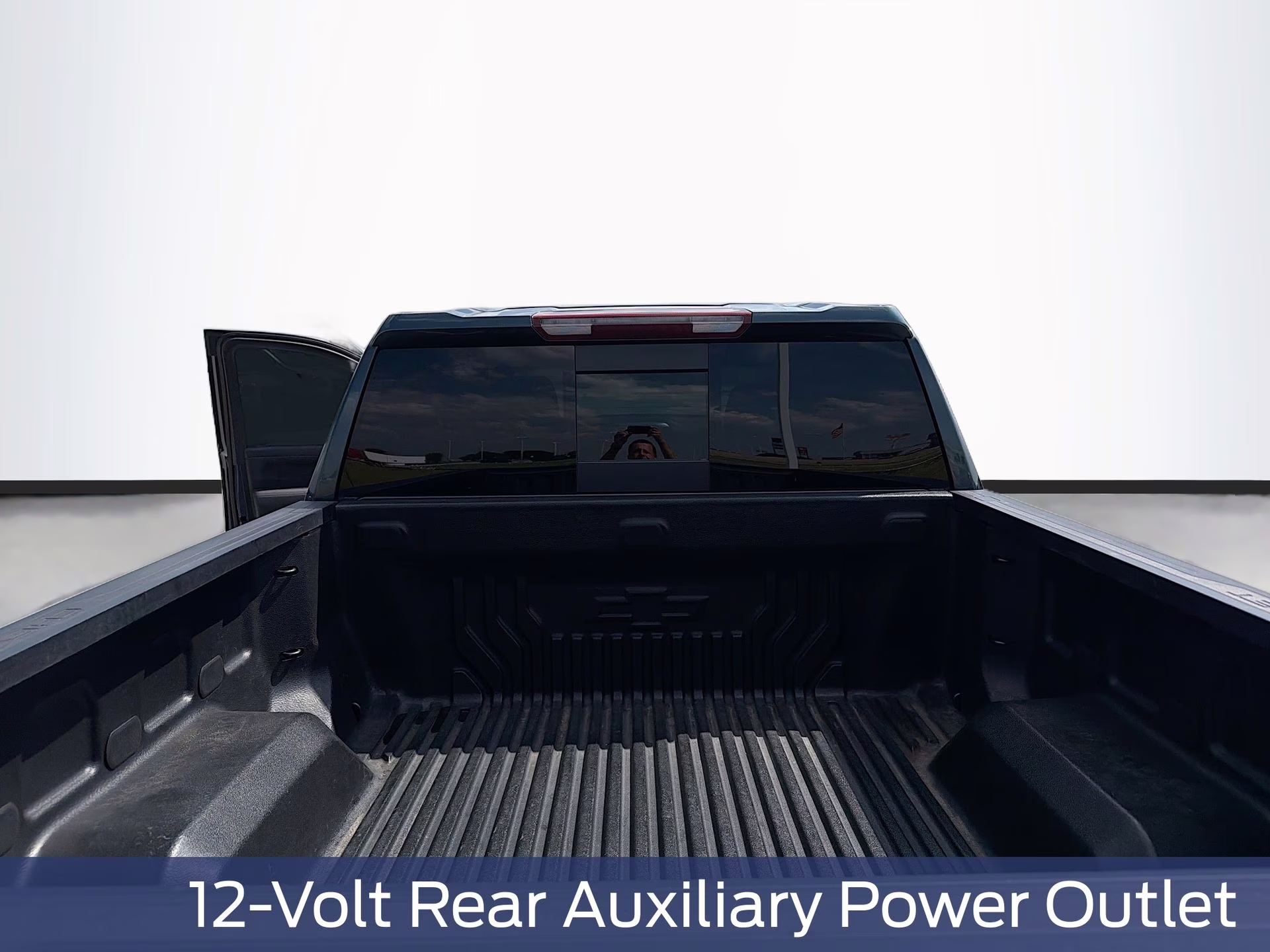 2021 Shadow Gray Metallic Chevrolet Silverado 1500 LT RWD Truck