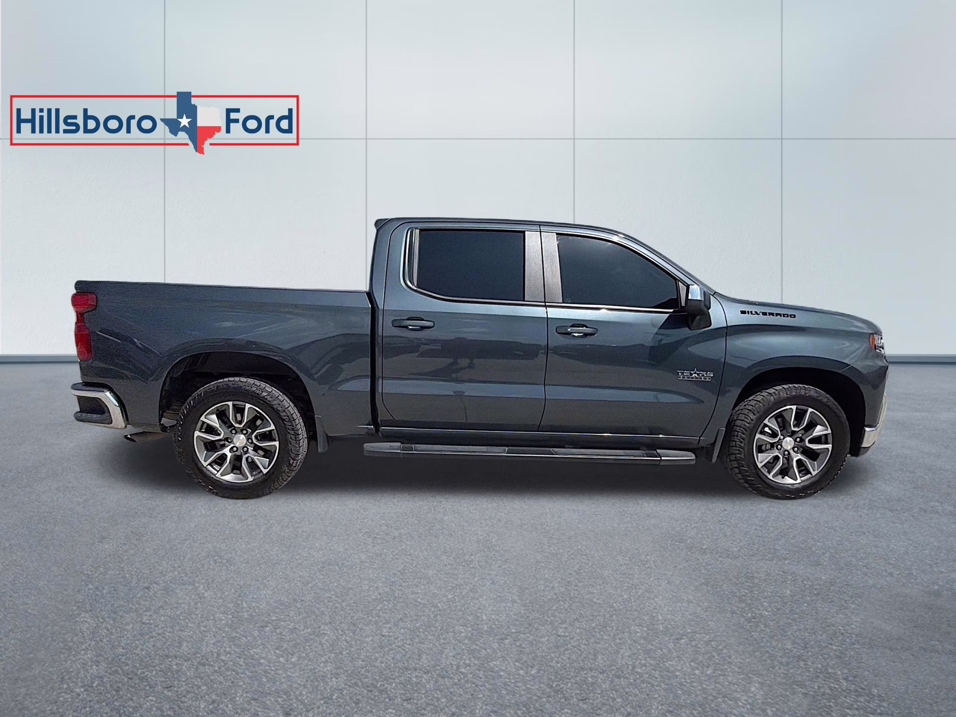 2021 Shadow Gray Metallic Chevrolet Silverado 1500 LT RWD Truck