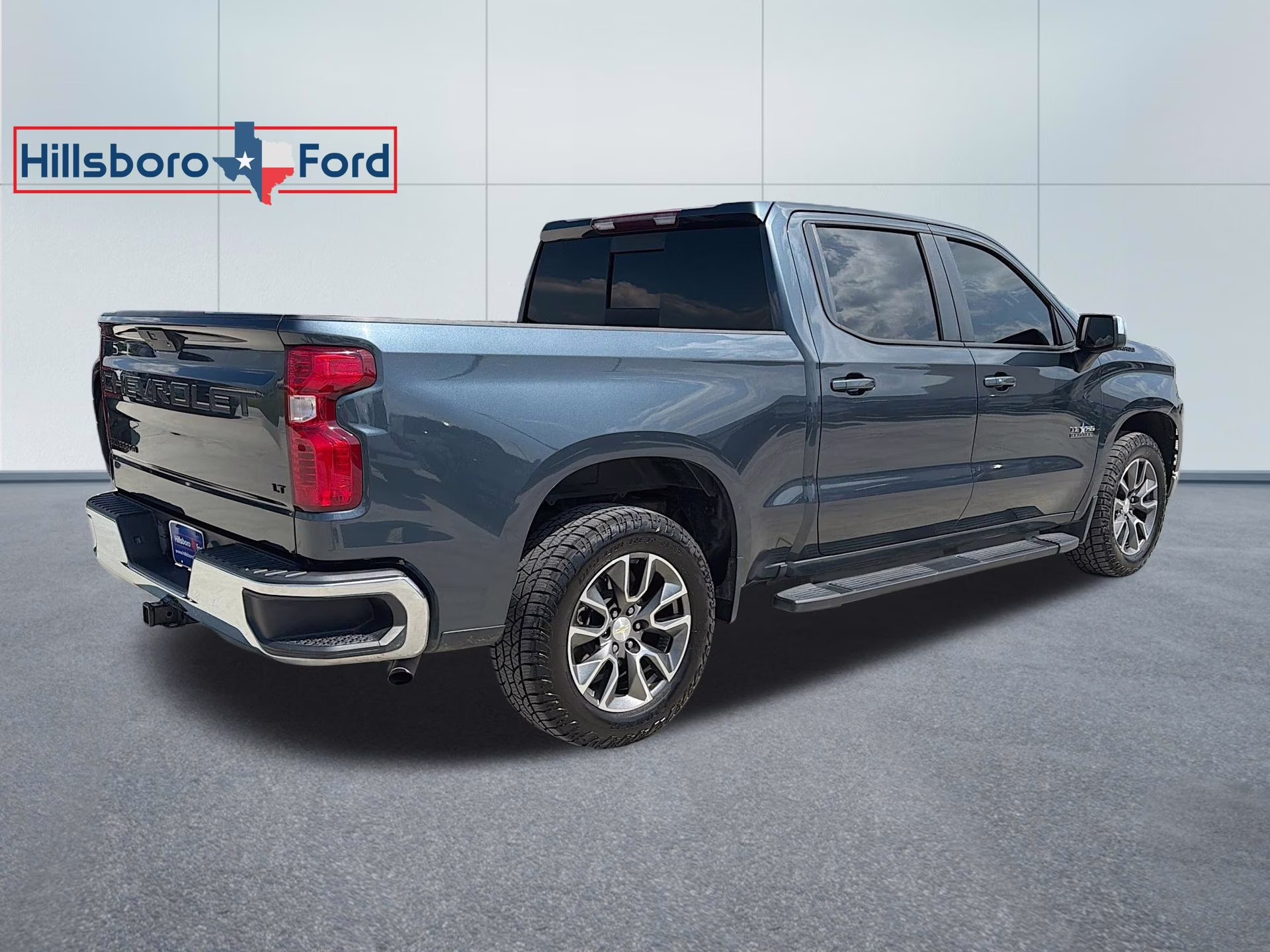 2021 Shadow Gray Metallic Chevrolet Silverado 1500 LT RWD Truck