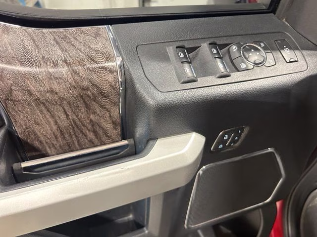 2019 Ruby Red Metallic Tinted Clearcoat Ford Super Duty F-350 SRW Lariat 4X4 Truck