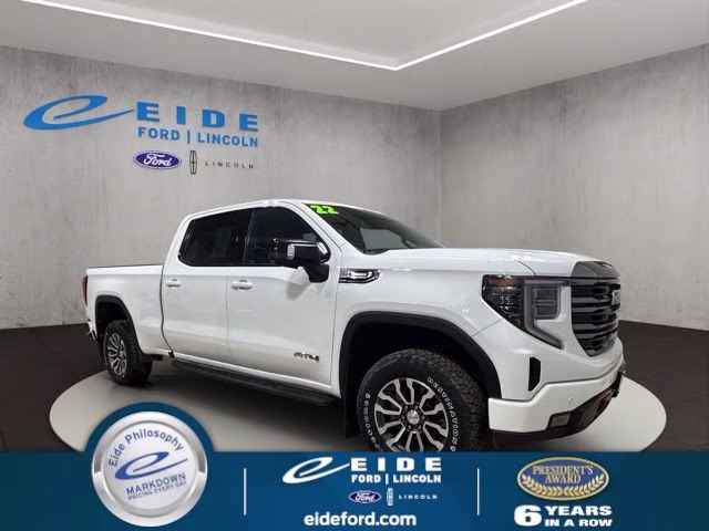 2022 Summit White GMC Sierra 1500 AT4 4X4 Truck