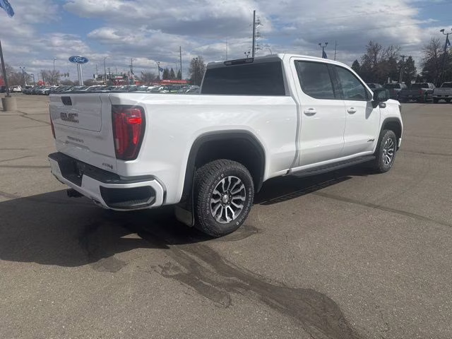 2022 Summit White GMC Sierra 1500 AT4 4X4 Truck