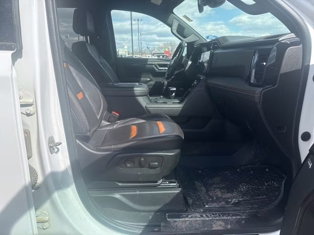 2022 Summit White GMC Sierra 1500 AT4 4X4 Truck