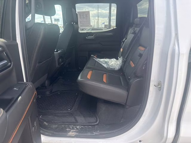 2022 Summit White GMC Sierra 1500 AT4 4X4 Truck