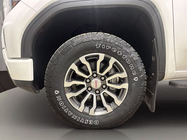 2022 Summit White GMC Sierra 1500 AT4 4X4 Truck