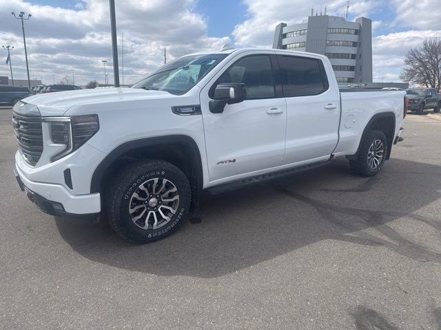 2022 Summit White GMC Sierra 1500 AT4 4X4 Truck