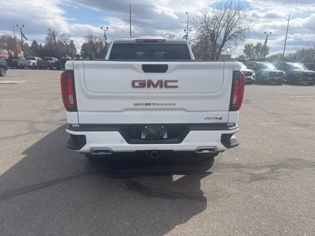 2022 Summit White GMC Sierra 1500 AT4 4X4 Truck