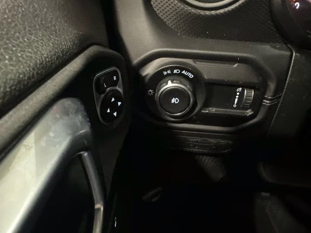 2024 Granite Crystal Metallic Clearcoat Jeep Wrangler Rubicon 4X4 SUV