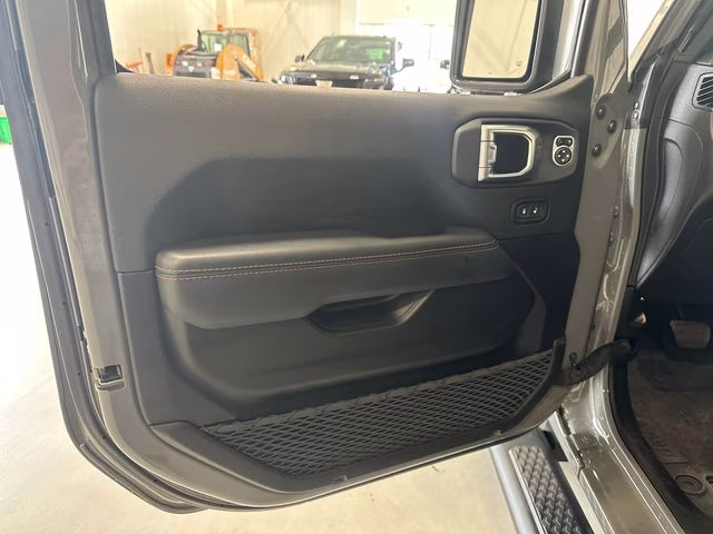 2022 Sting-Gray Clearcoat Jeep Gladiator Mojave 4X4 Truck
