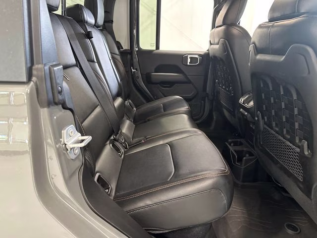 2022 Sting-Gray Clearcoat Jeep Gladiator Mojave 4X4 Truck