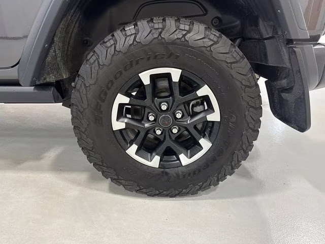 2024 Granite Crystal Metallic Clearcoat Jeep Wrangler Rubicon 4X4 SUV