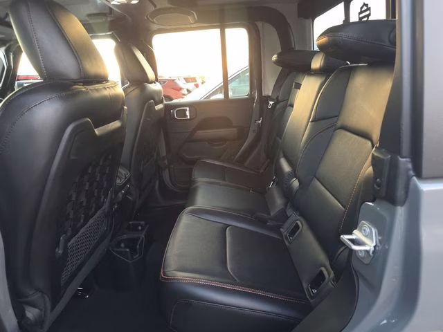 2022 Sting-Gray Clearcoat Jeep Gladiator Mojave 4X4 Truck