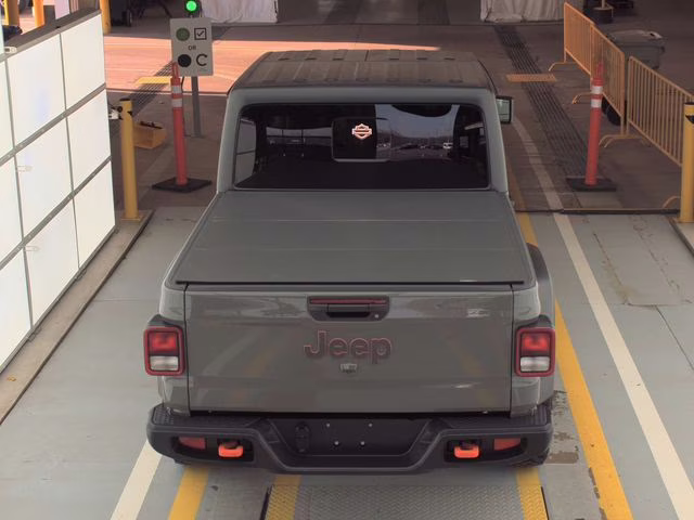2022 Sting-Gray Clearcoat Jeep Gladiator Mojave 4X4 Truck