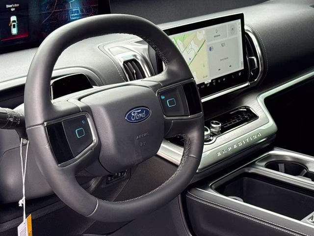 2026 Silver Ford Expedition Platinum 4X4 SUV